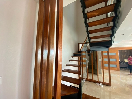 Imagen 14 de 30 de Vendo Lujoso Y Amplio Penthouse En Alma Rosa 1