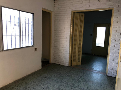 Venta Casa 3 Dormitorios Con Amplio Terreno Mas Local Comercial