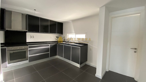 Pent-house Con Excelente Vista A Rambla De La Brava - Con Balcon Y Terraza.- Ref: 3000
