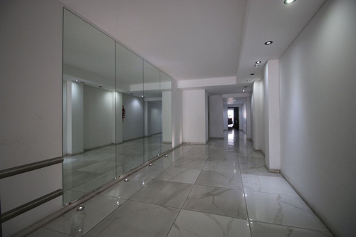 Departamento 4 Ambientes Y 2 Cochera En Recoleta