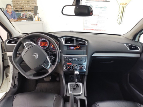 Imagem 7 de 15 de Citroën C4 Lounge 2014 2.0 Tendance Flex Aut. 4p