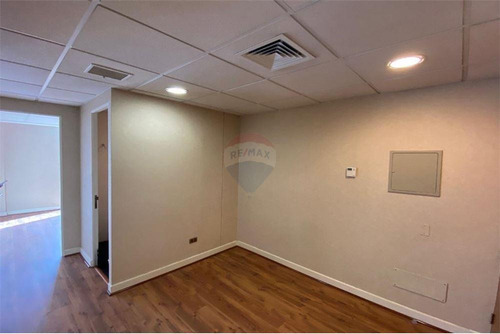 Imagen 5 de 16 de Arriendo Oficina Estoril - 3 Espacios - 2 Baños
