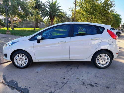 Imagen 2 de 11 de Ford Fiesta Kinetic S