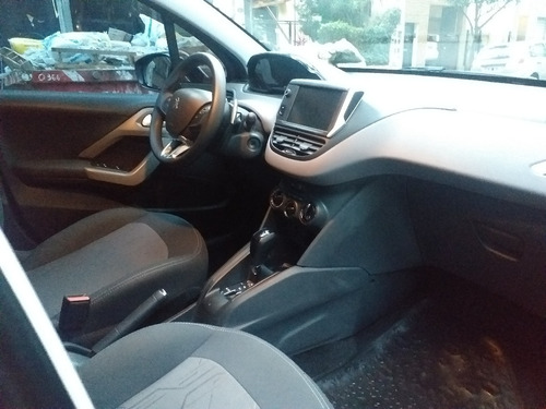 Peugeot 208 1.6 Allure Tiptronic
