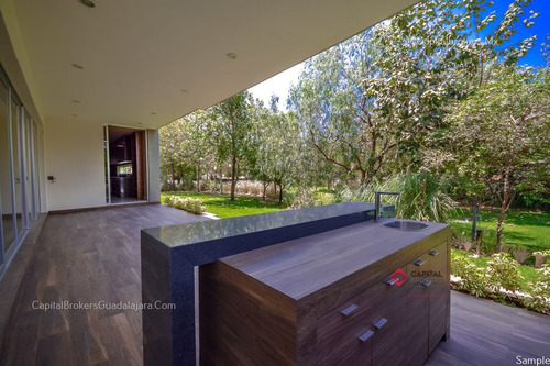 Imagen 29 de 30 de Casa De Lujo Nueva Con Amplio Jardin En Reserva Real