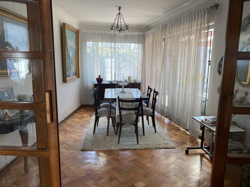 Amplia Casa Con Gran Terreno A La Venta En Ñuñoa