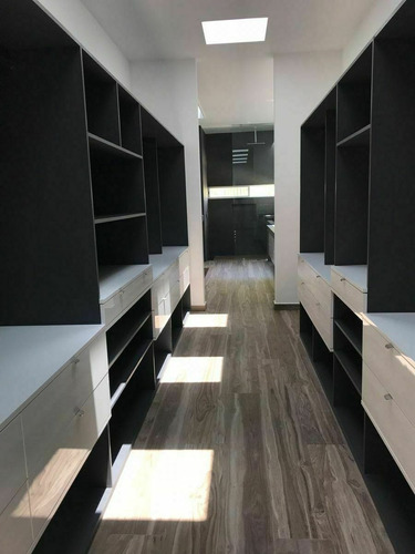 Casa De Ensueño En Venta En Villas Del Mesón