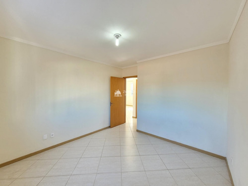 Imagem 11 de 17 de Apartamento De 02 Dormitórios Para Alugar Em Santa Maria Com Churrasqueira E Vaga Na Garagem - 86136
