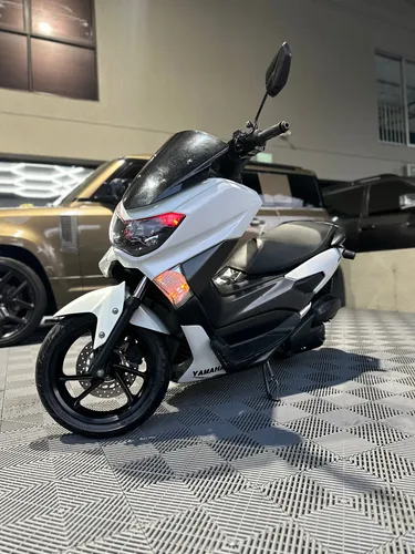 Yamaha N-max 2022