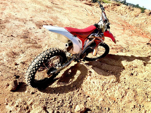 Imagem 3 de 9 de Honda Crf 450 Injetada