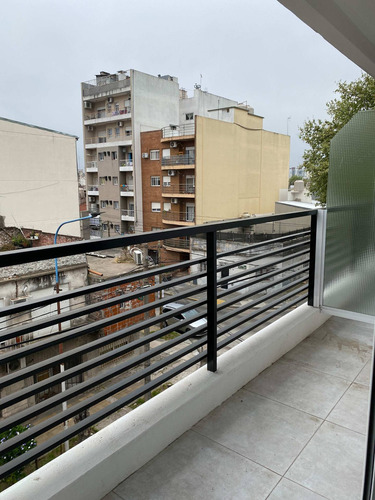 Imagen 8 de 23 de Venta Monoambiente Divisible - Saenz Peña Estrenar