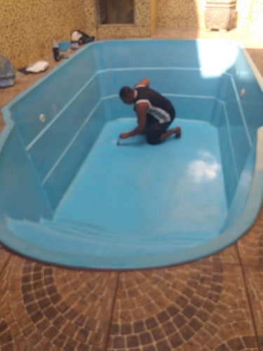 Imagem 1 de 5 de Reformas E Instalações Em Piscinas De Fibra E Alvenaria