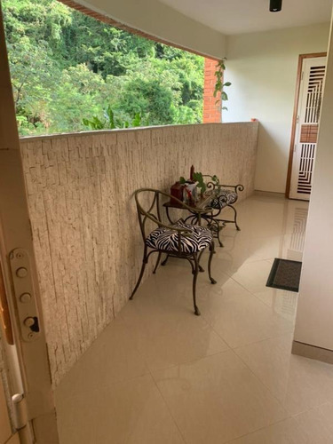 Apartamento Moderno. Resd Churún Merú, Urb. La Trigaleña. Luz Coelho