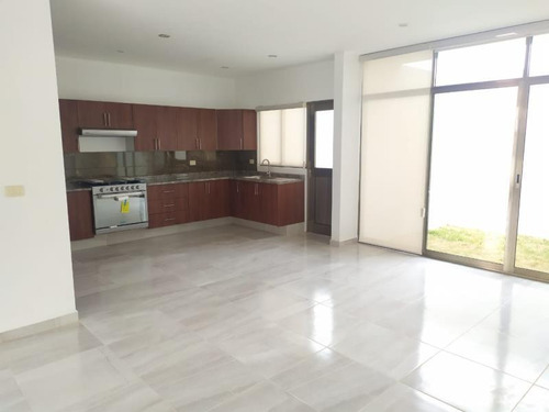 Imagen 5 de 8 de Casa Sola En Venta Hermosas Y Modernas Residencias En Privada
