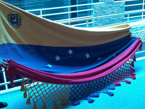 Imagen 3 de 5 de Hamaca Tamaño King Size Modelo Bandera De Venezuela Tricolor