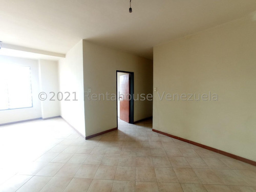 Imagen 7 de 10 de Apartamento En Venta Centro De Turmero 22-13722 Ag