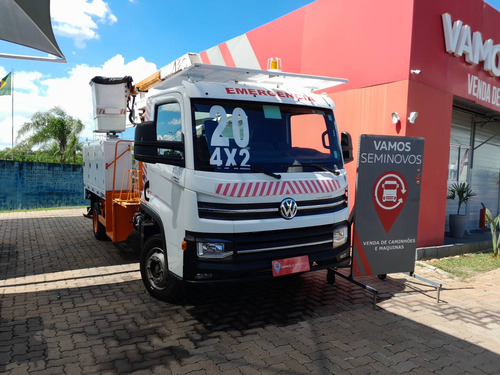   Volkswagen 9.170 Delivery 2p 2020