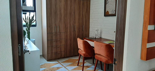 Casa Nueva En Venta En Fraccionamiento Con Áreas Verdes En Toluca, A Unos Metros De La Av. López Portillo.