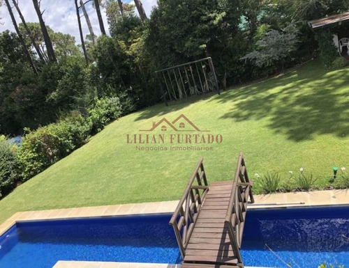 Residencia En Alquiler Anual- Ref: 863