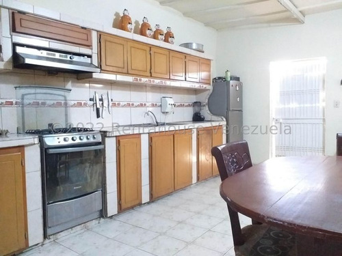 Imagen 9 de 19 de Amplia Casa Lista Para Habitar Con Céntrica Ubicación. 04120656408 Mls 22-8937
