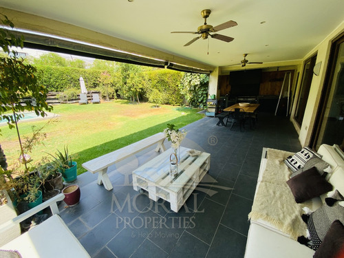 Hermosa Casa 4d 3b + Servicio Gran Jardín Formado Piscina