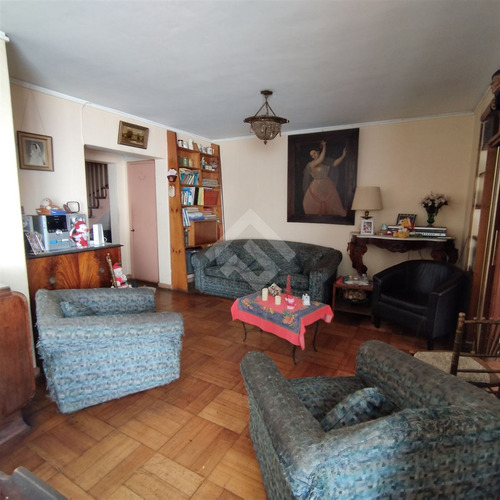 Casa En Venta De 3 Dorm. En Viña Del Mar Oriente
