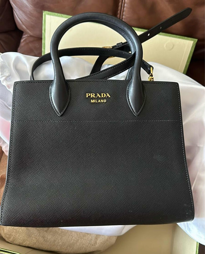 Cartera Prada