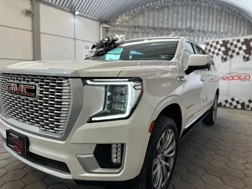 GMC Yukon 6.2 DENALI XL 8 VEL AWD AT