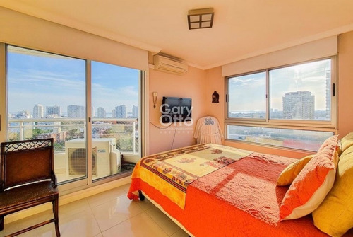 Imagen 5 de 13 de Venta De Apartamento De 2 Dormitorios En Ocean Drive Punta Del Este