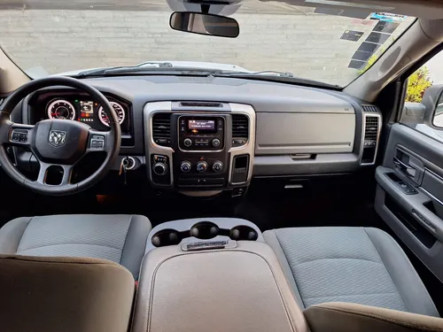RAM Ram 1500 3.3 V6 XL Crew Cab 4x2 At