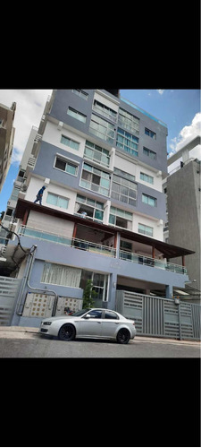 Venta De Apartamento Con Ascensor En El Evaristo Morales