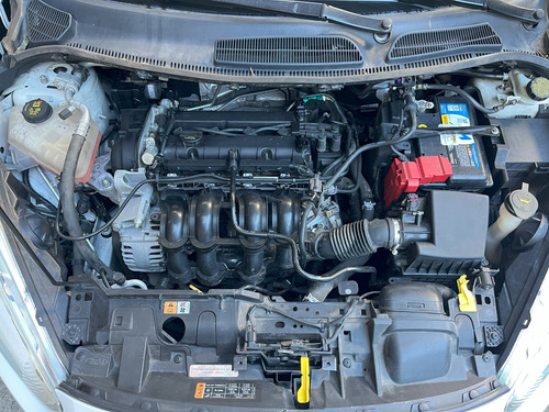 Ford Fiesta Kinetic 1.6 Titanium 120cv