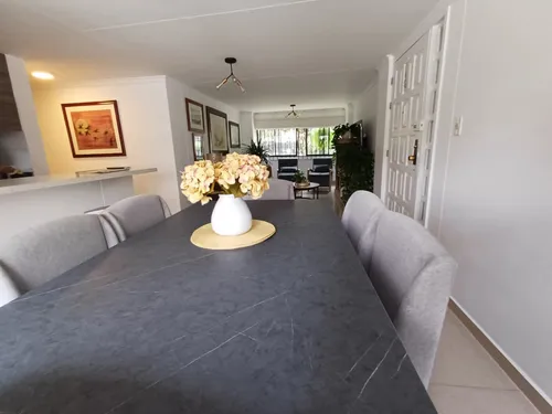 Apartamento En Venta En El Poblado. Cod V12295
