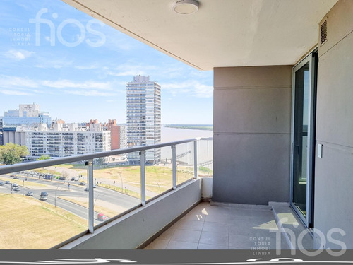 Venta Departamento De Dos Dormitorios Con Balcon, Cochera Y Amenities En Puerto Norte