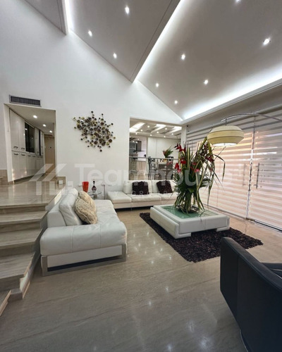 Teamhouse+ Ofrece En Venta Lujosa Casa En Las Villas