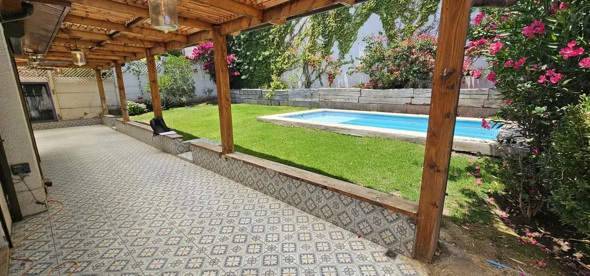Imagen 3 de 27 de Casa En Venta 4d 4b 2e Con Piscina Y Terraza