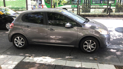 Peugeot 208 1.5 Allure Touchscreen 2013