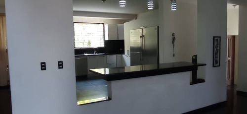 Imagen 9 de 30 de Liliana Martinez Remax Vende Casa En La Urbanizacion Altos De Guataparo Cd 10185
