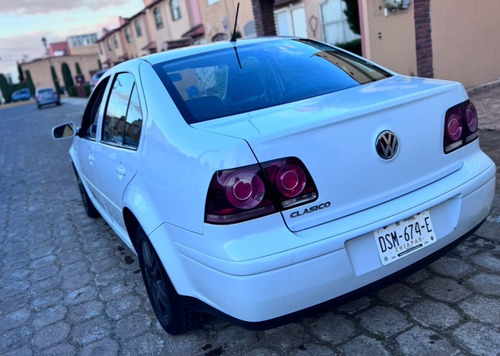 Volkswagen Jetta 2.0 L4 Mt
