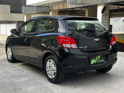 Chevrolet Onix Onix 1.0 MPI JOY 8V FLEX 4P MANUAL