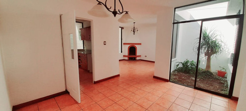 Imagen 2 de 14 de Casa En Venta En Condominio Choacorral En #sanlucassacatepequez