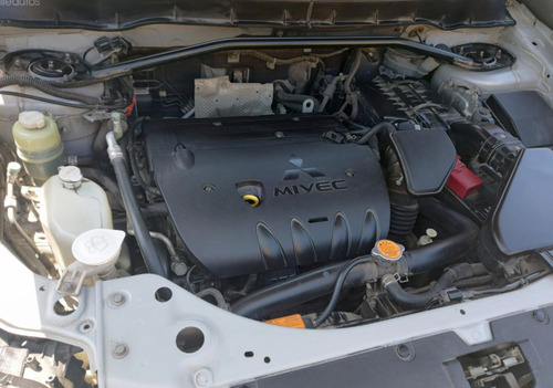 Mitsubishi Outlander K2 At 2.4 4x2