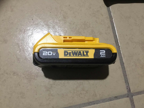 Batería Dewalt 2 Amperes Dcb203 20v Indicador De Carga