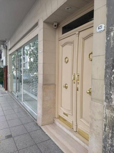 Imagen 3 de 13 de Junin - Viamonte: Importante Edificio En Block Con Local Comercial - Impecable
