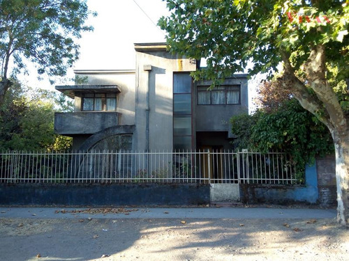 Casa En Venta De 3 Dorm. En Chillán