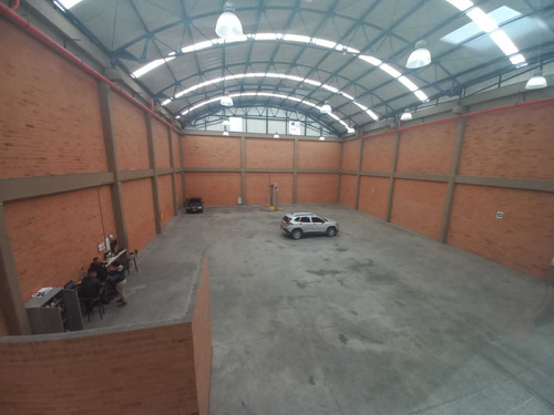 Imagen 1 de 8 de Bodega Industrial Zona Toberin, Bogotá