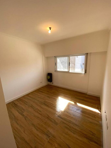 Imagen 3 de 10 de Departamento En Tigre Av Cazon Al 1500