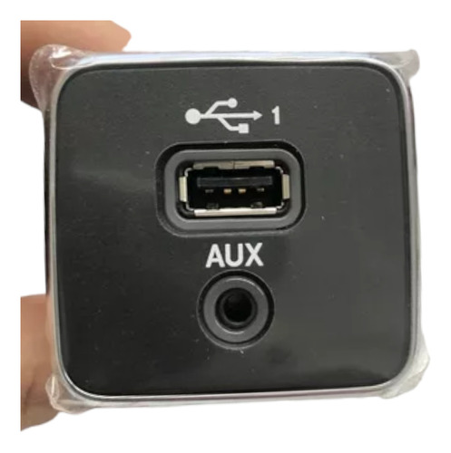 Puerto Cargador Usb Auxiliar Jeep Compass Longitude Original