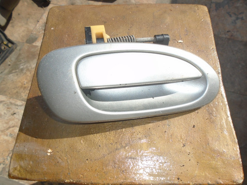Vendo Manigueta Trasera Derecha De Mazda Protege Año 2000