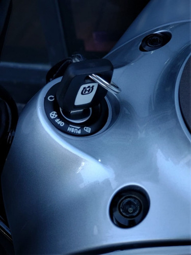 Husqvarna Vitpilen 401 - Lista Para Transferir! Gf